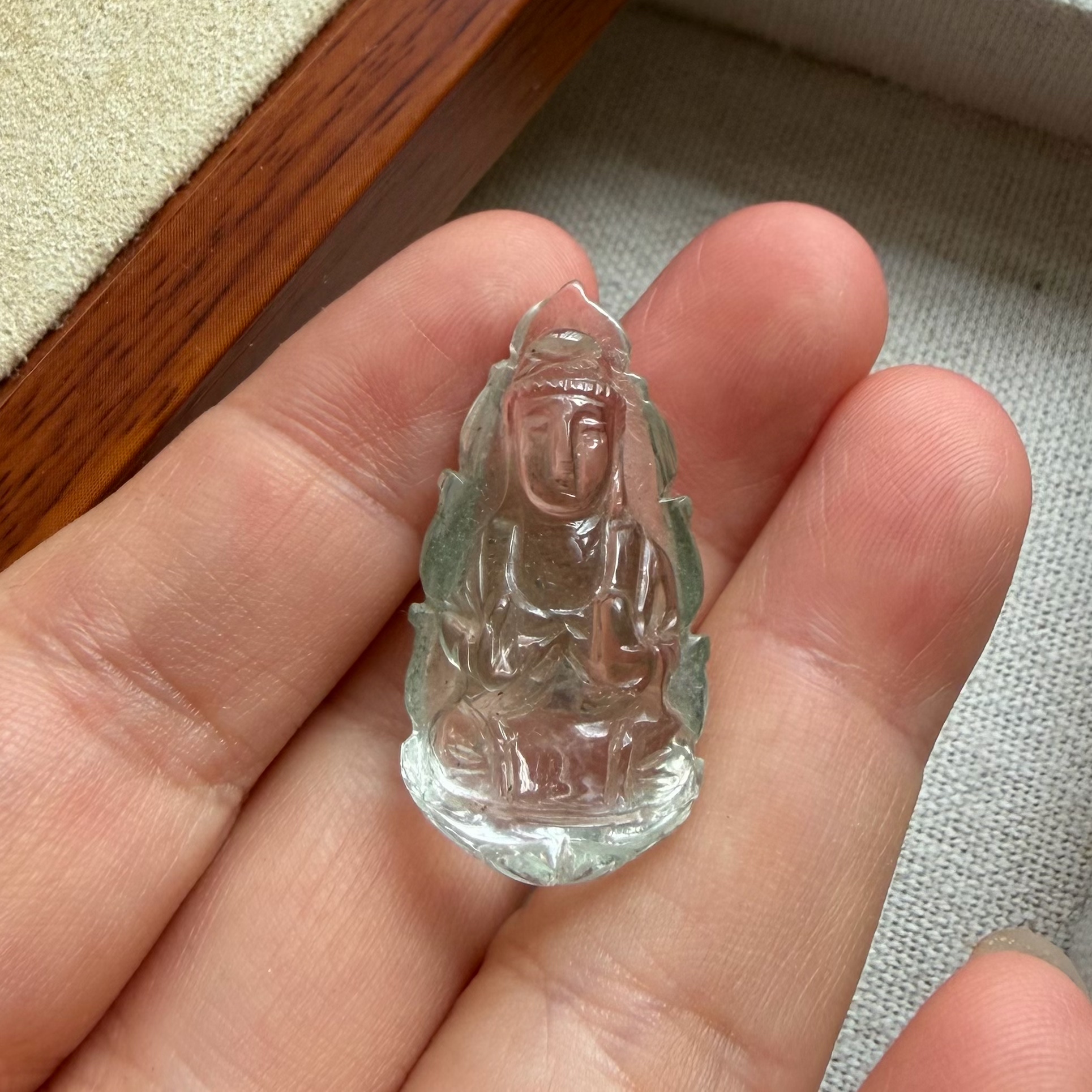 亏本捡漏天然绿幽灵观音吊坠观音挂坠晶体好一物一图成色水晶饰品