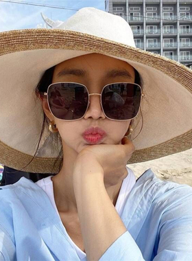 圆顶海边度假女夏大檐拼接色草帽