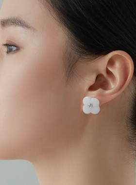 朗睦原创天然玛瑙白玉石四叶草花朵红色白色中式耳钉女春夏季耳饰