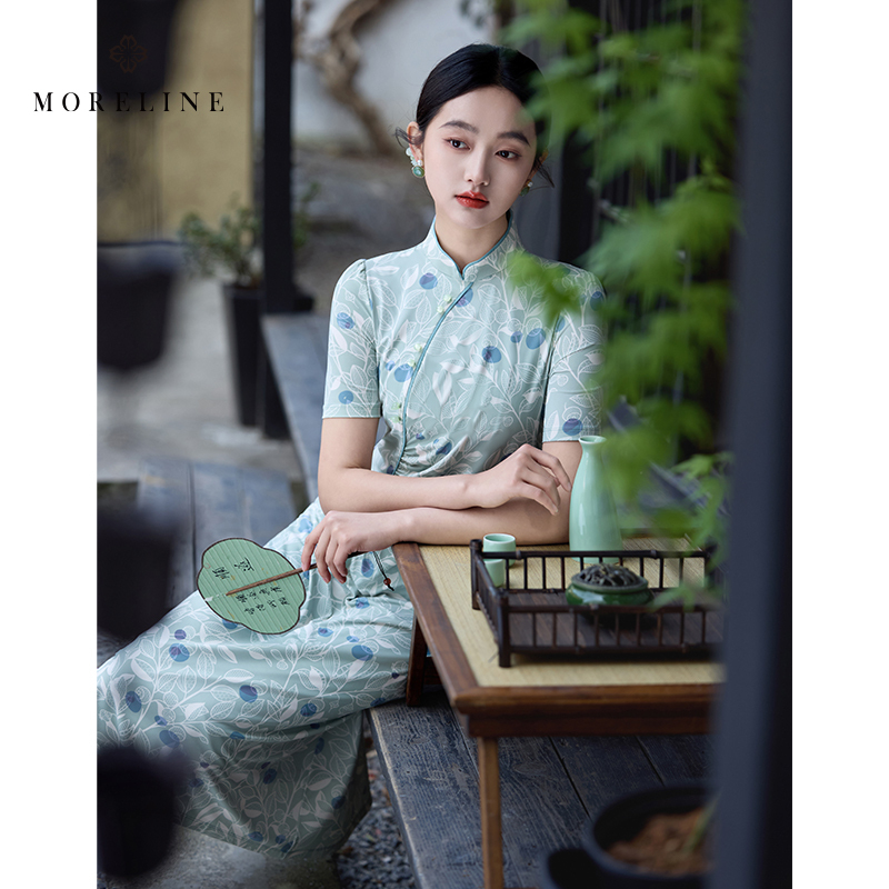 沐兰新中式改良旗袍裙2025夏装新款国风印花捏褶收腰中长款连衣裙