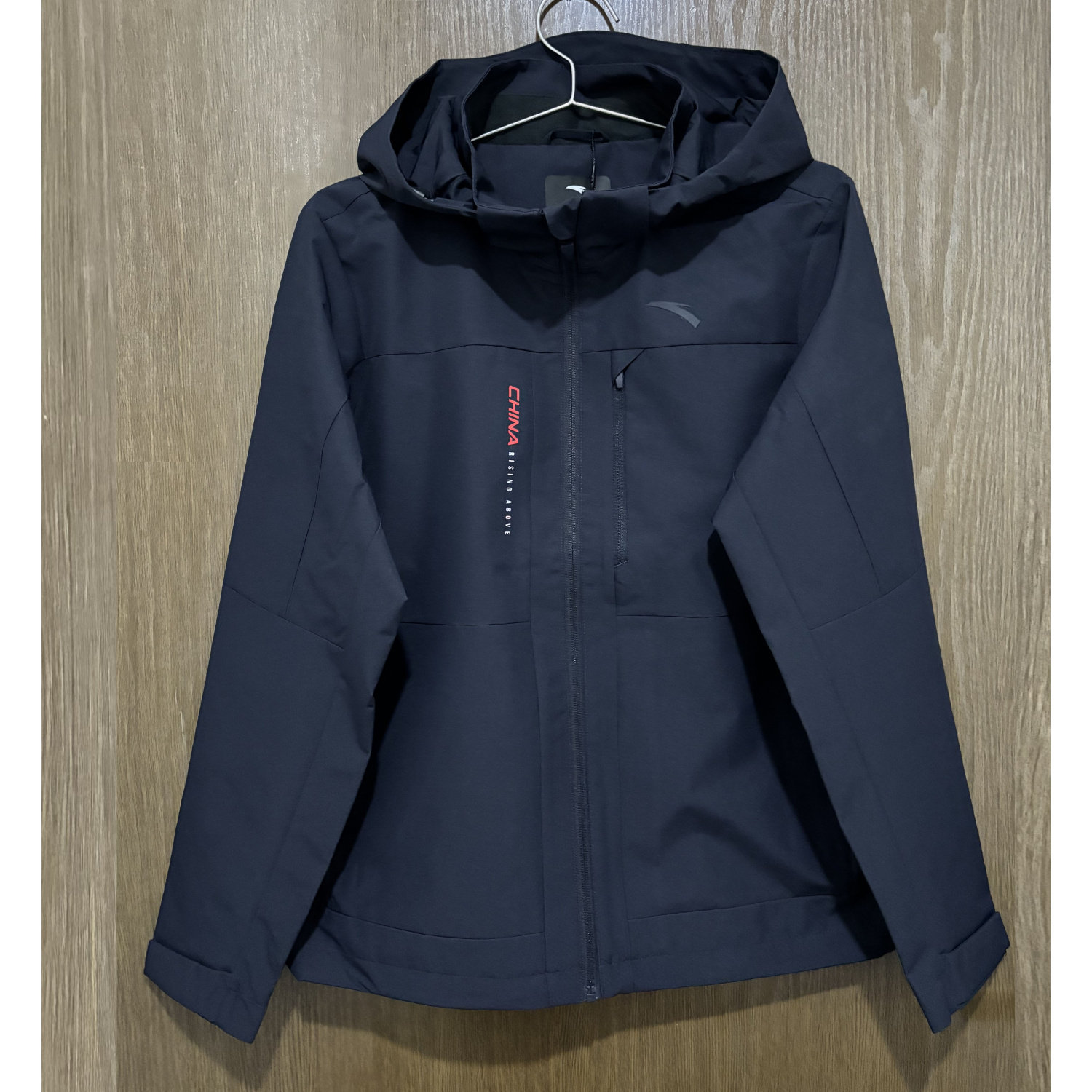 安踏正品户外女款休闲百搭运动梭织连帽风衣外套上衣462540208