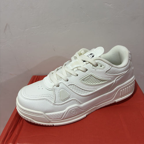 特步正品春休闲小白鞋女运动板鞋