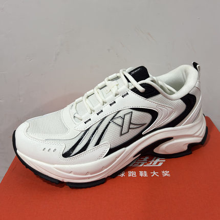 特步正品春季休闲拼色防滑街头青年潮流女运动跑步鞋876118110060