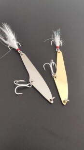 新手练习千岛湖大刀路亚饵亮片瑕疵片