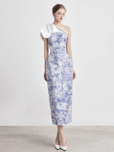 越南设计师高级感不对称铅笔裙法式 浪漫蓝色印花单肩收腰小礼服女