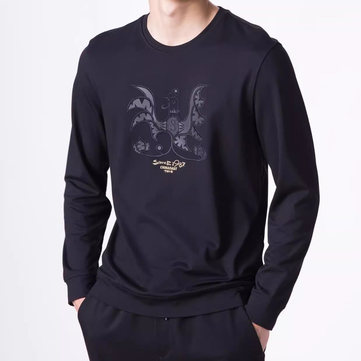 20QTX0291 0121 0711S 黑色秋新款简约休闲圆领舒适时尚长袖T恤