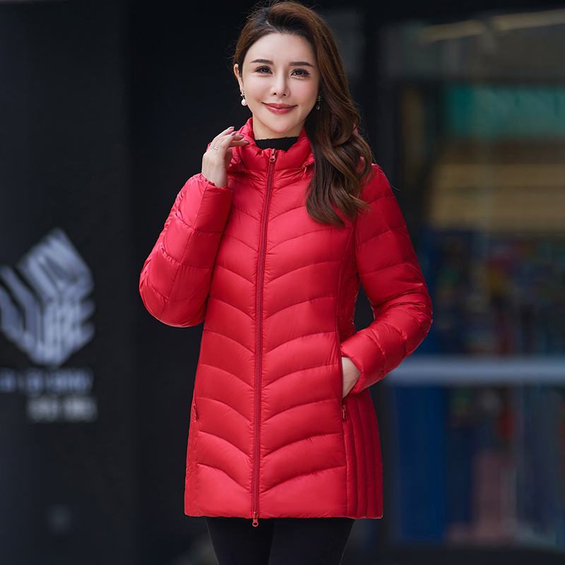 雪中飞轻薄羽绒服女冬季2025新款中长款修身大码白鸭绒妈妈装外套