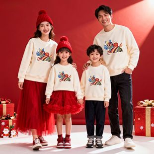 小马亲子装 父秋冬父母子女一家三四口过新年拍照全家福加绒卫衣