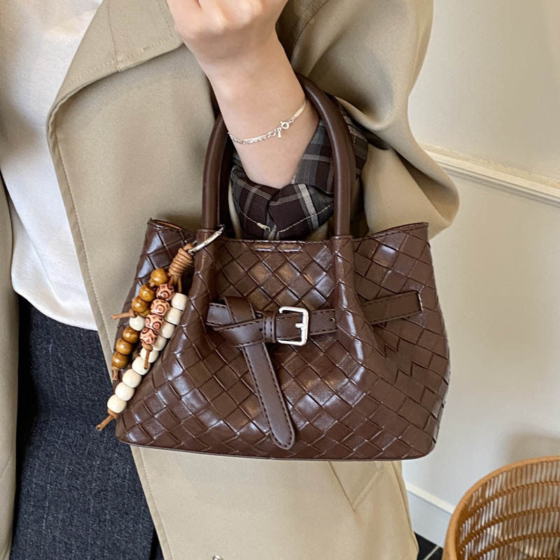 高级感手提包包女 2025新款潮上班通勤时尚百搭单肩包斜挎水桶包N,箱包皮具/热销女包/男包,单肩包,淘宝优惠券,粉丝福利购,淘宝优惠卷