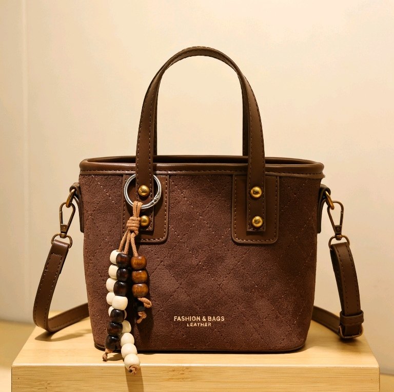 今年流行爆款包包女 2025新款秋冬复古小众菱格斜挎包手提水桶包N,箱包皮具/热销女包/男包,单肩包,淘宝优惠券,粉丝福利购,淘宝优惠卷