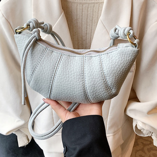 ins爆款 斜挎牛角包韩版 饺子包N 时尚 高级感小众包包女秋冬2025新款