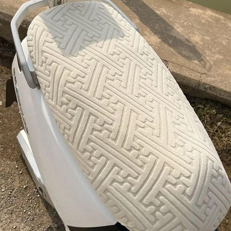 新款弹力防烫电动车坐垫套电瓶车踏板摩托车通用防晒四季通用防滑