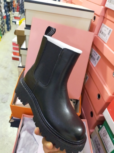 卓诗尼春秋款烟管马丁靴16914黑色