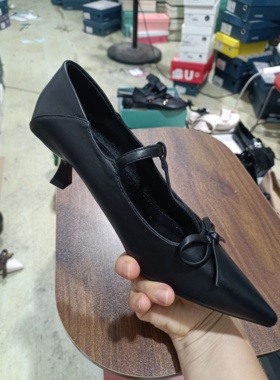 2025春季新款女鞋时装百搭单鞋黑色D313-5她