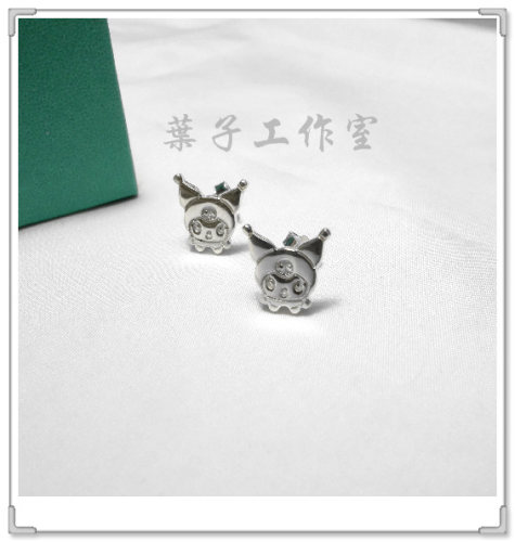 【皇冠店铺】可米美乐蒂kuromi库洛米925银耳钉一对配纯银耳托 - 封面