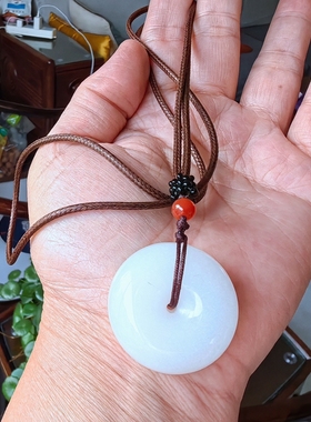 新疆天然羊脂白色玉石平安扣吊坠