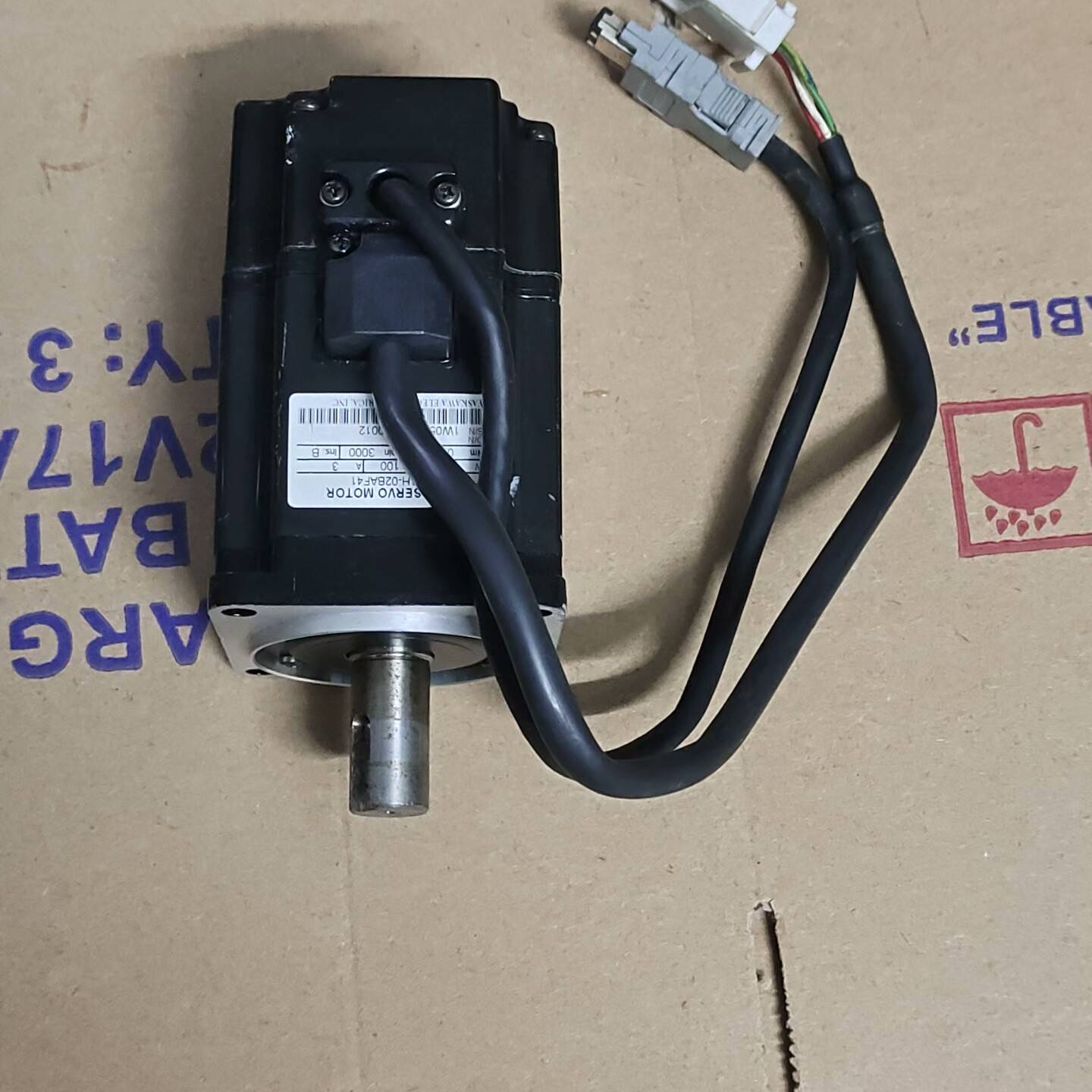 安川电机 SGMAH-02BAF41，200W。议价 维修！！！