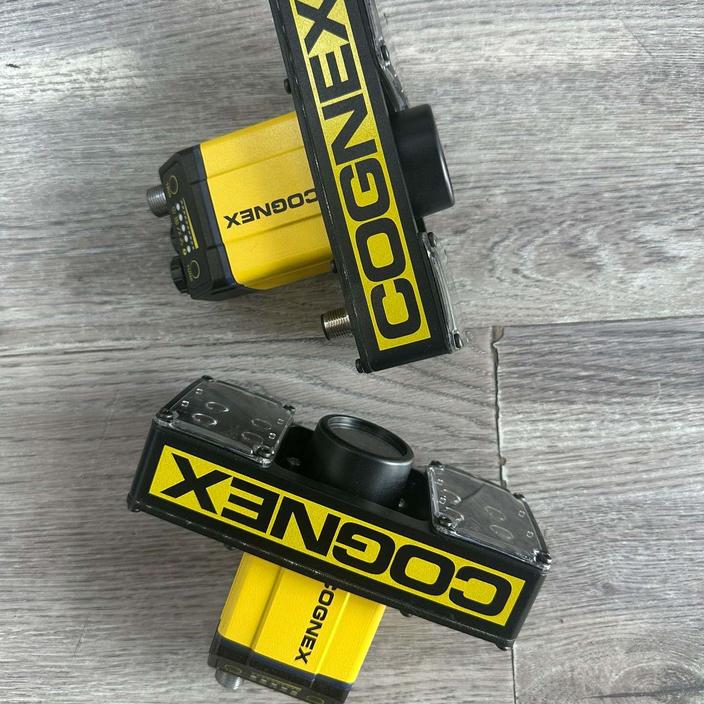 康耐视DM375QL读码器，95新，议价 维修！！！