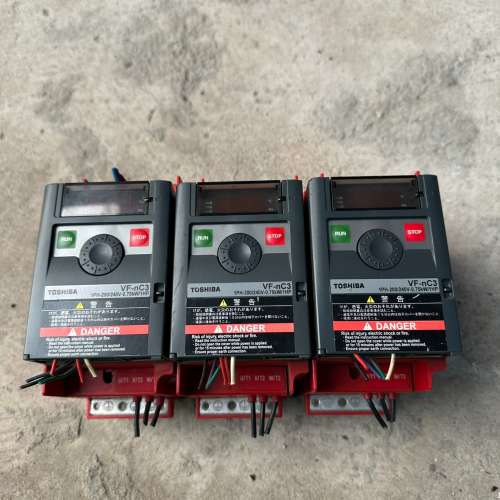 东芝VFNC3S-2007PL，220v，0.75kw，实拍议价及维修！