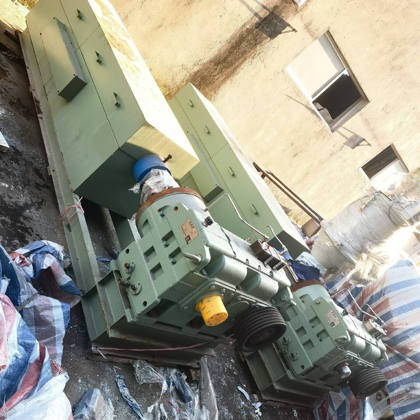 熔喷105螺杆，配国茂280减速议价 维修！！！