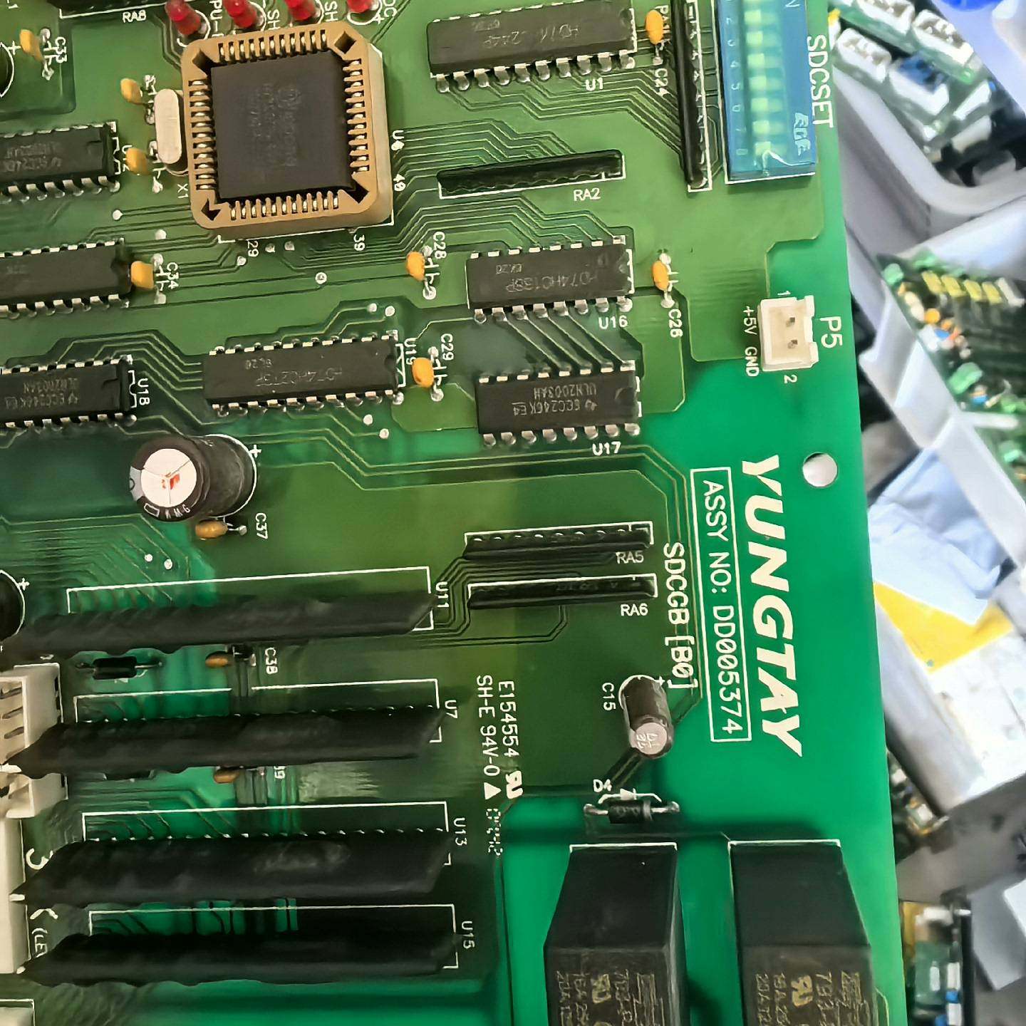 永大电梯SDCLAN轿顶通讯板DD005议价 维修！！！