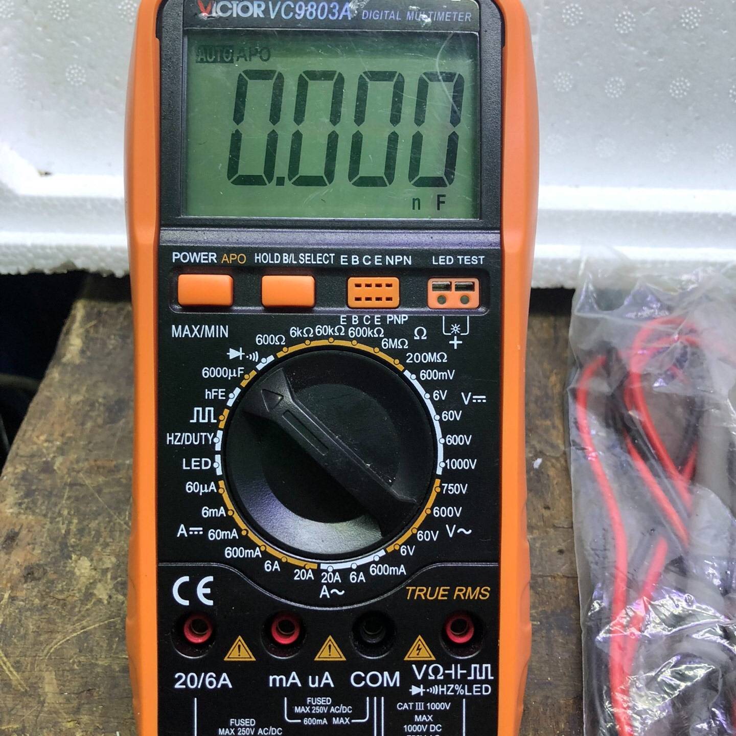 胜利VC9803A 万用表 VC9803A四位议价 维修！！！