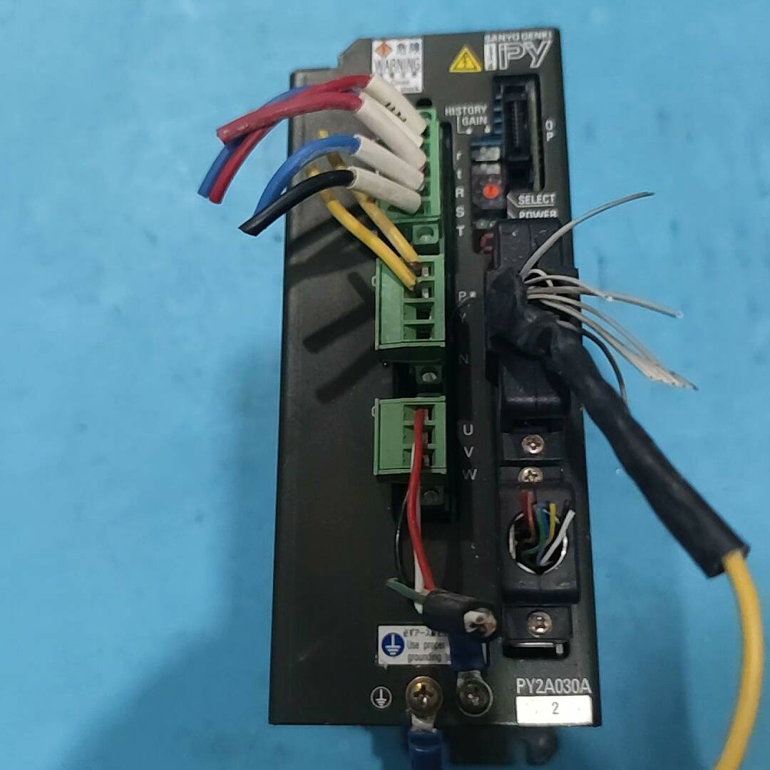 三洋伺服驱动器PY2A030A2，成议价 维修！！！