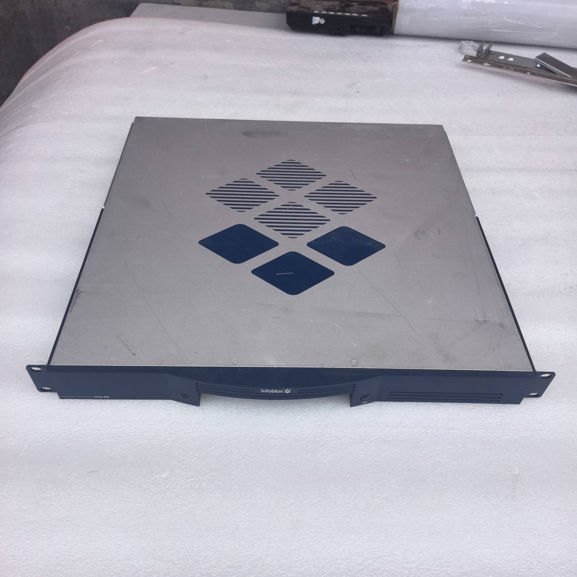 Infoblox Trinzic800 TE-820-NS1议价 维修！！！