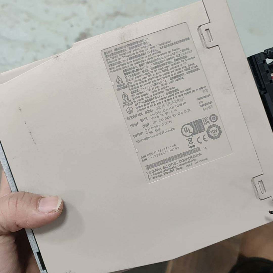 安川7系伺服驱动器SGD7S-5R5A00B议价 维修！！！