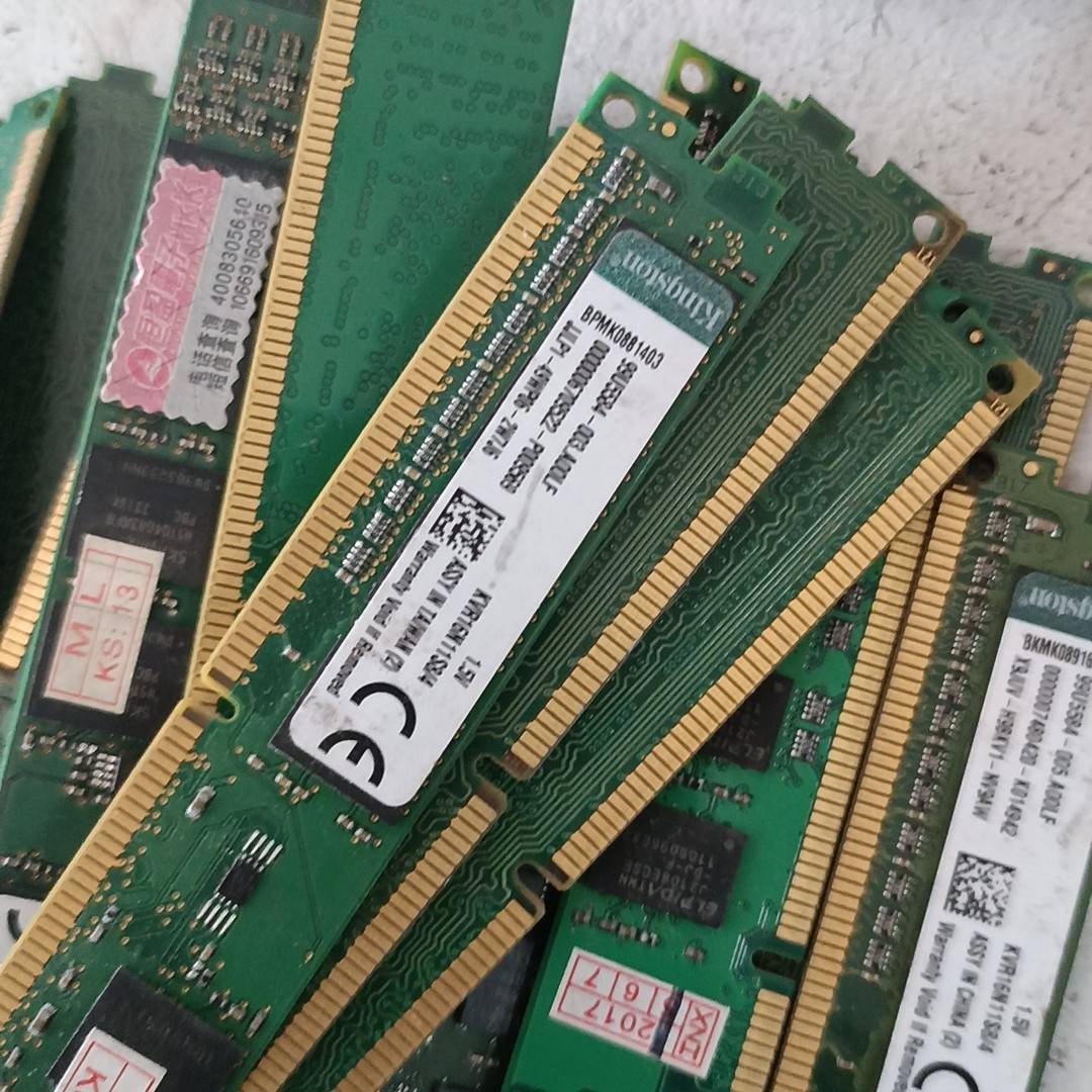 金士顿内存 DDR3 4G ，18 一条议价 维修！！！