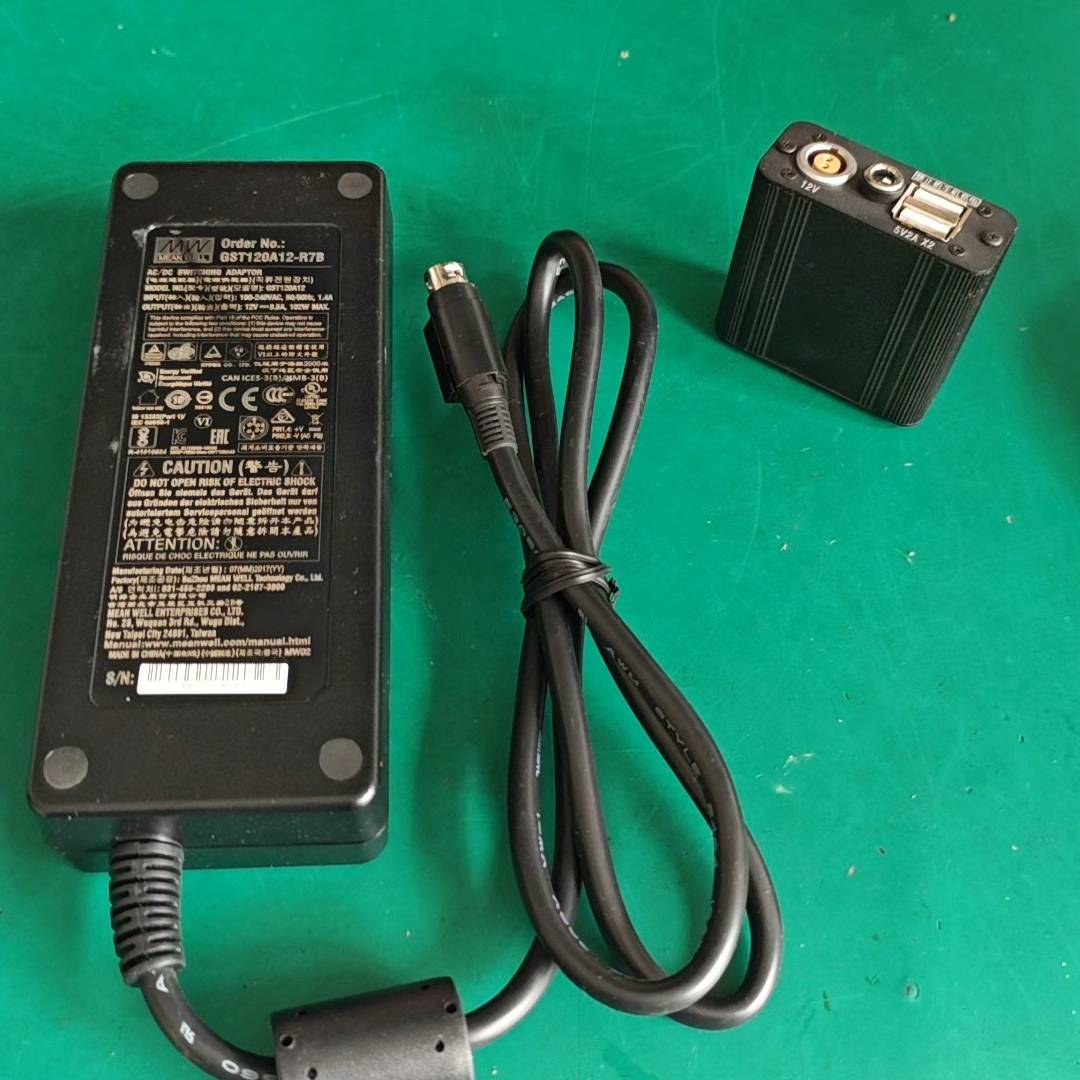 明纬GST120A12-R7B 12v直流电源8.5议价 维修！！！