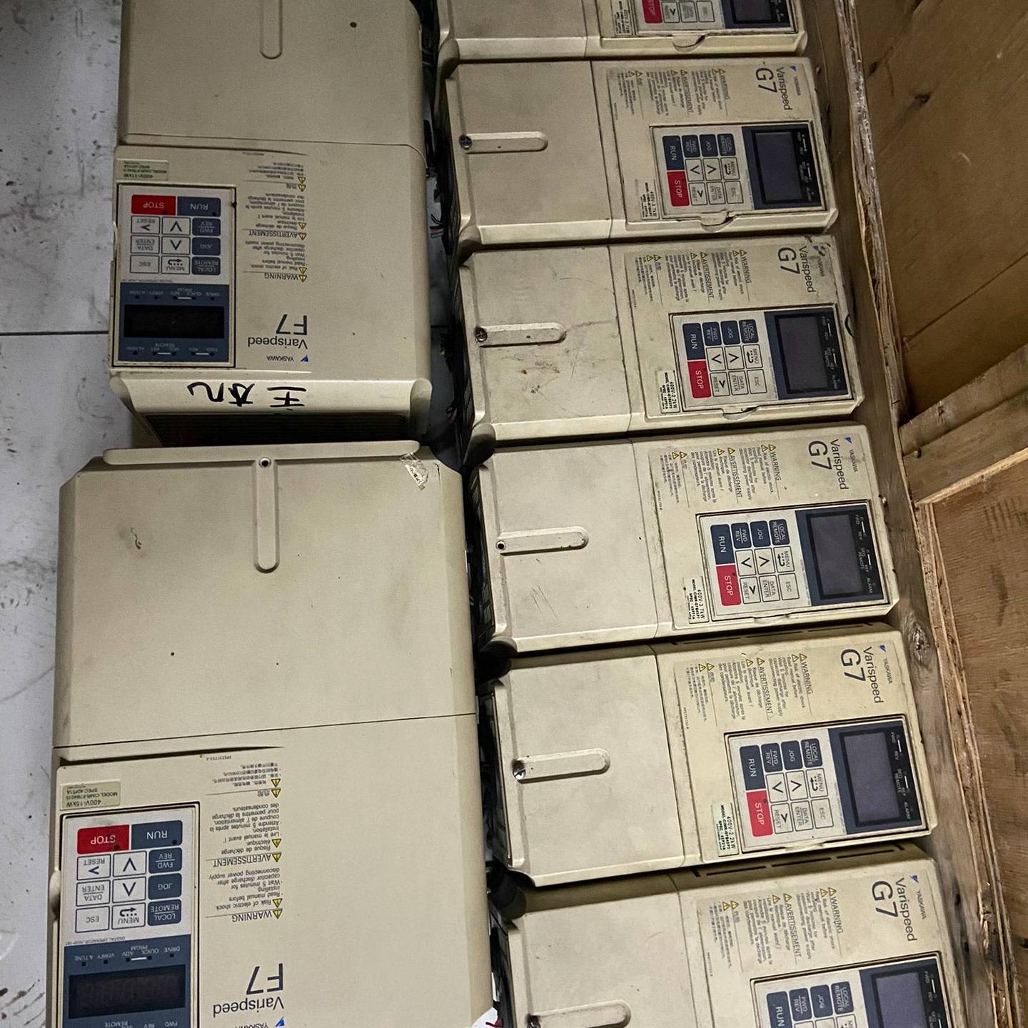 CIMR-G7B42P2      2.2KW两个议价 维修！！！