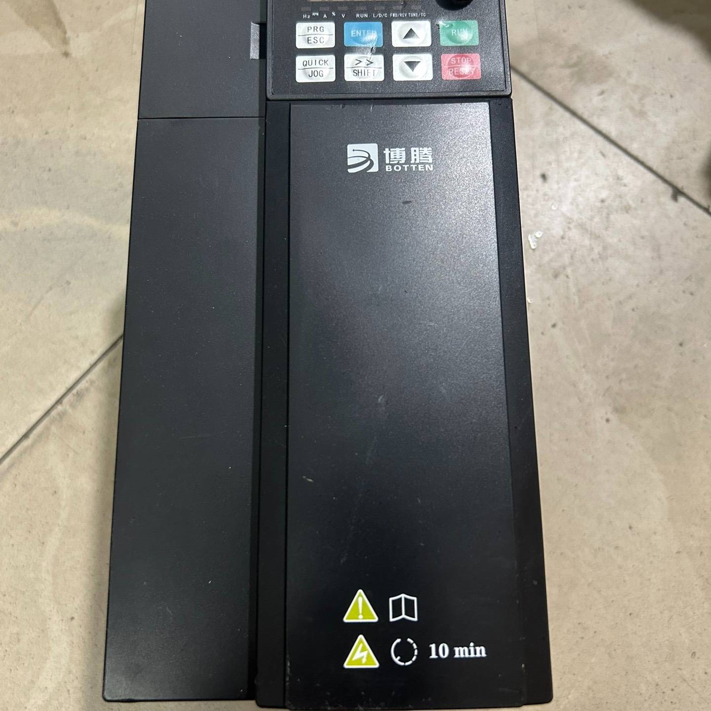 博腾变频器，A900-4T5R5GB/7R5PB议价 维修！！！