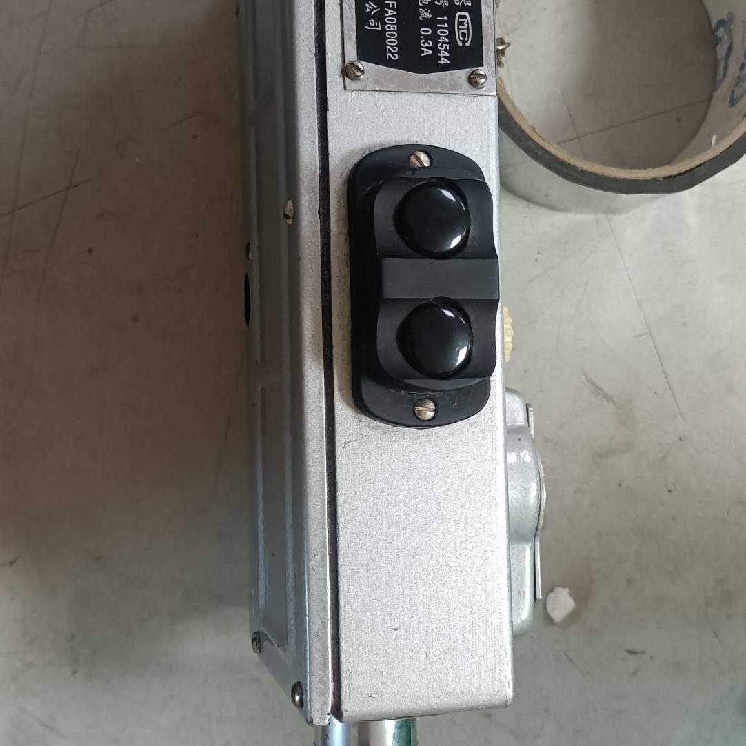 CJG100炠烷测定器1台用了1年多议价 维修！！！