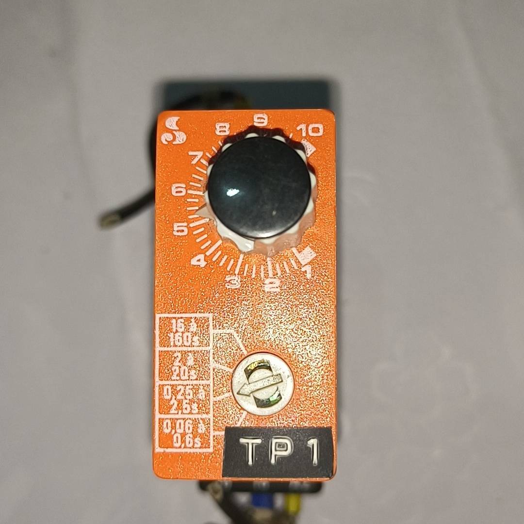 Syrelec 继电器 BAR 220v－240v   1议价 维修！！！