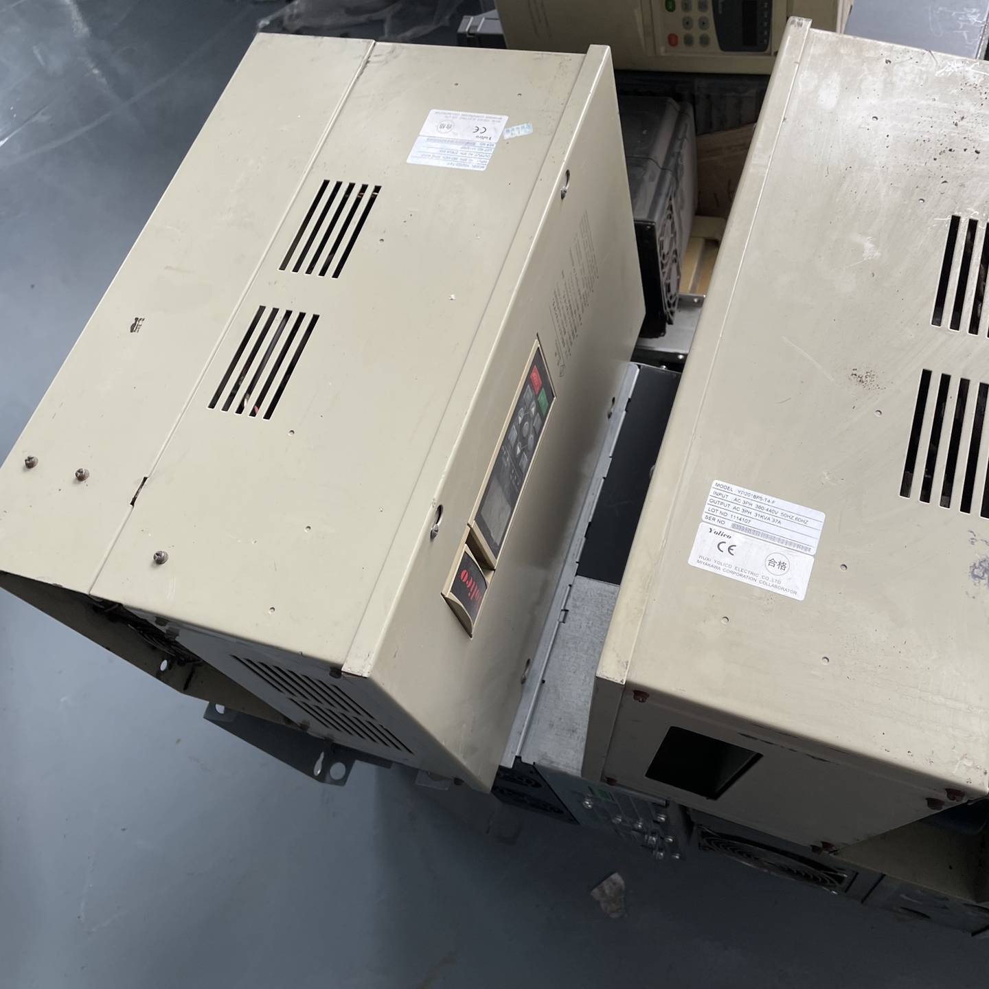 优利康变频器YD2022-T4-F YD2018P5议价 维修！！！