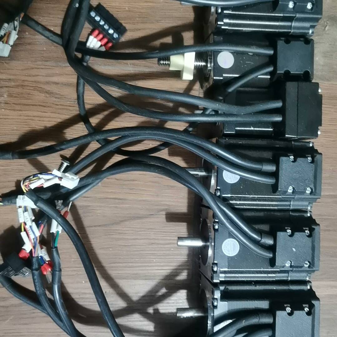 汉德堡步进电机CLM2303-NY   17E6议价 维修！！！
