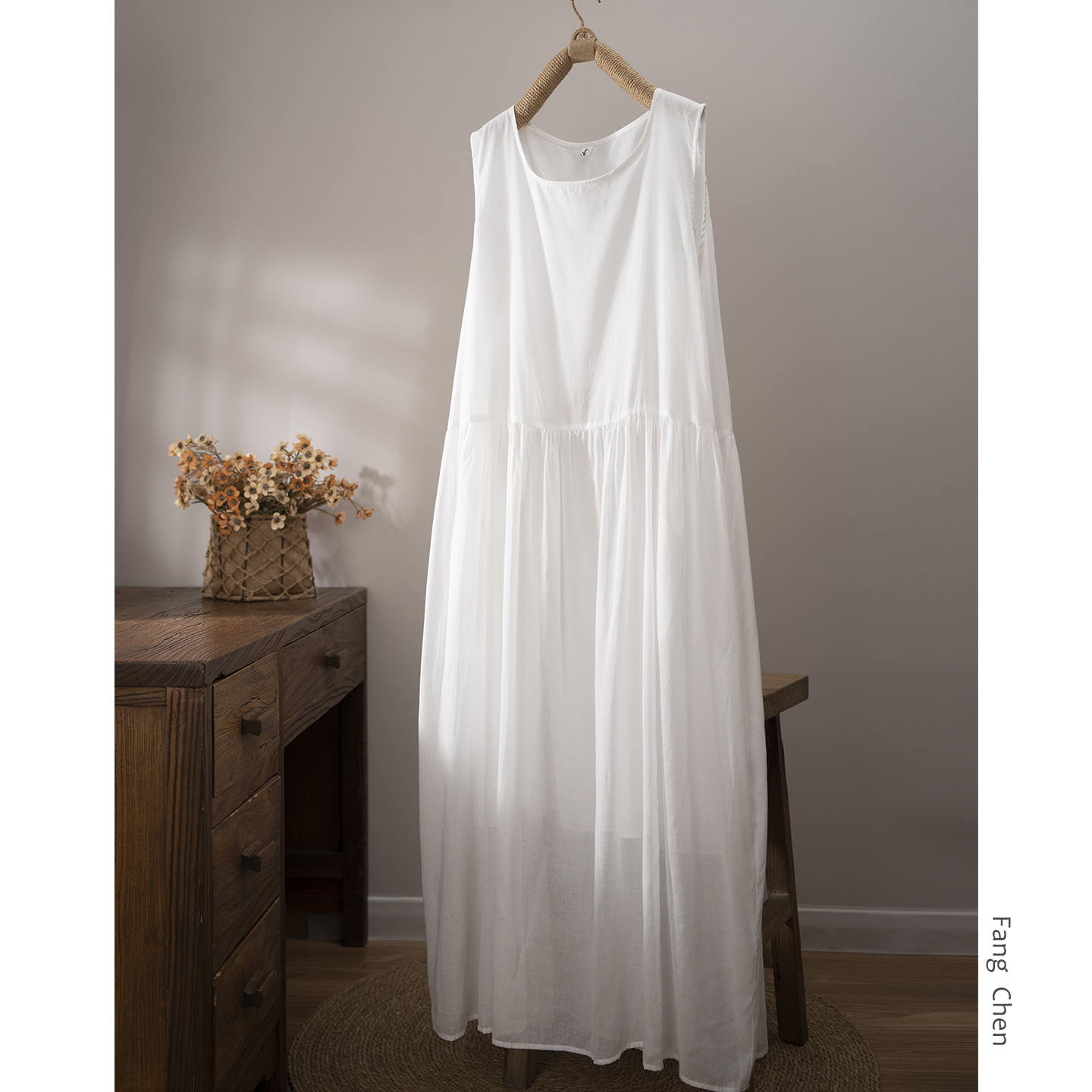 森系简约温柔无袖连衣裙