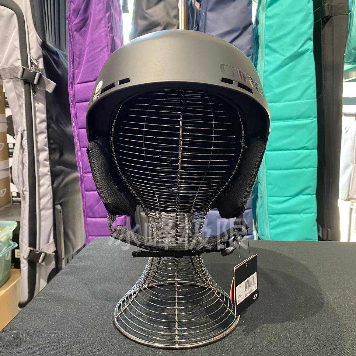 W25 Giro Emerge Spherical Mat 成人头盔