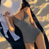 Купальник, в корейском стиле, V-образный вырез, по фигуре