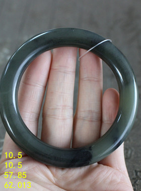 和田玉青玉底青花籽料圆条美人镯