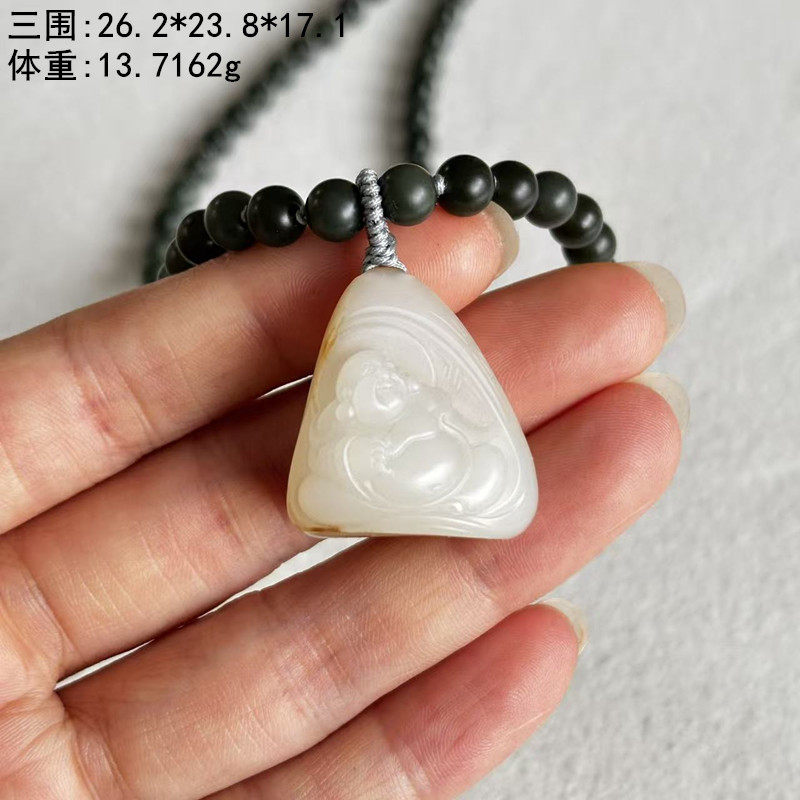 金皮羊脂白玉籽料小佛挂件套装