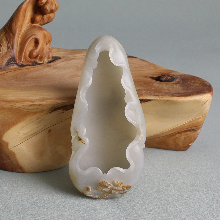 俏色秋梨皮青花籽料独籽笔洗