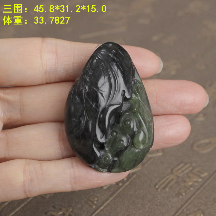 密度脂份双高的墨玉独籽挂件