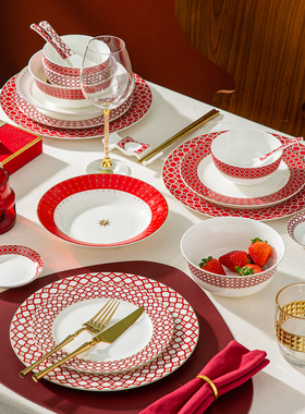 陶瓷餐具套装家用蓝色红色骨瓷碗盘碗碟盘子组合乔迁新婚礼盒装