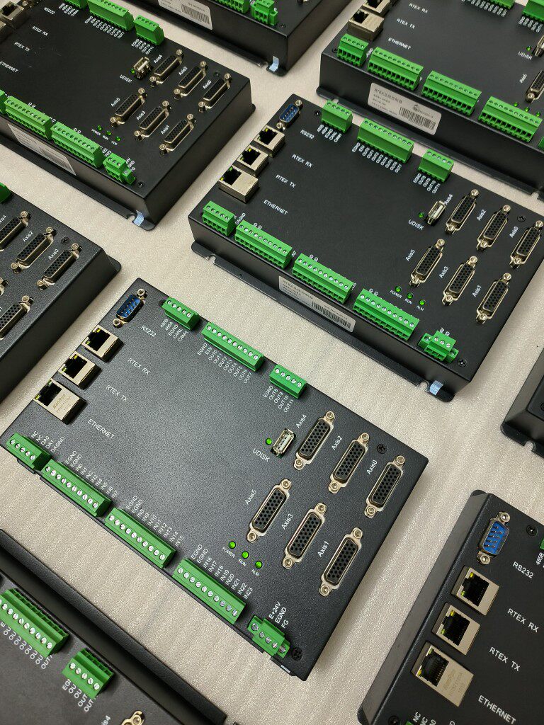 正运动rtex总线运动控制器zmc432n-16  正运动运动控制器16轴