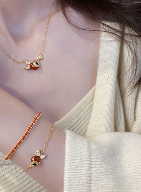 锦鲤小金鱼天然红玉髓圣诞礼物