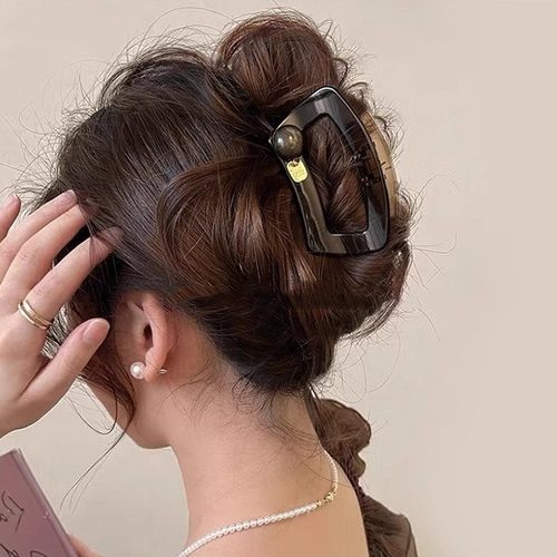 复古简约三角形圆珠抓夹女2025新款感后脑勺鲨鱼夹发夹头饰夏