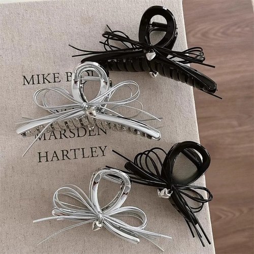 2026时尚芭蕾风银色蝴蝶结抓夹女2025新款气质感后脑勺鲨鱼夹发卡