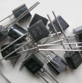 UPC574 U574 彩电常用33V 33伏稳压二极管